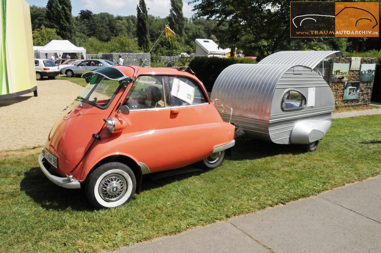 BMW Isetta mit Piccolo-Anhaenger.jpg